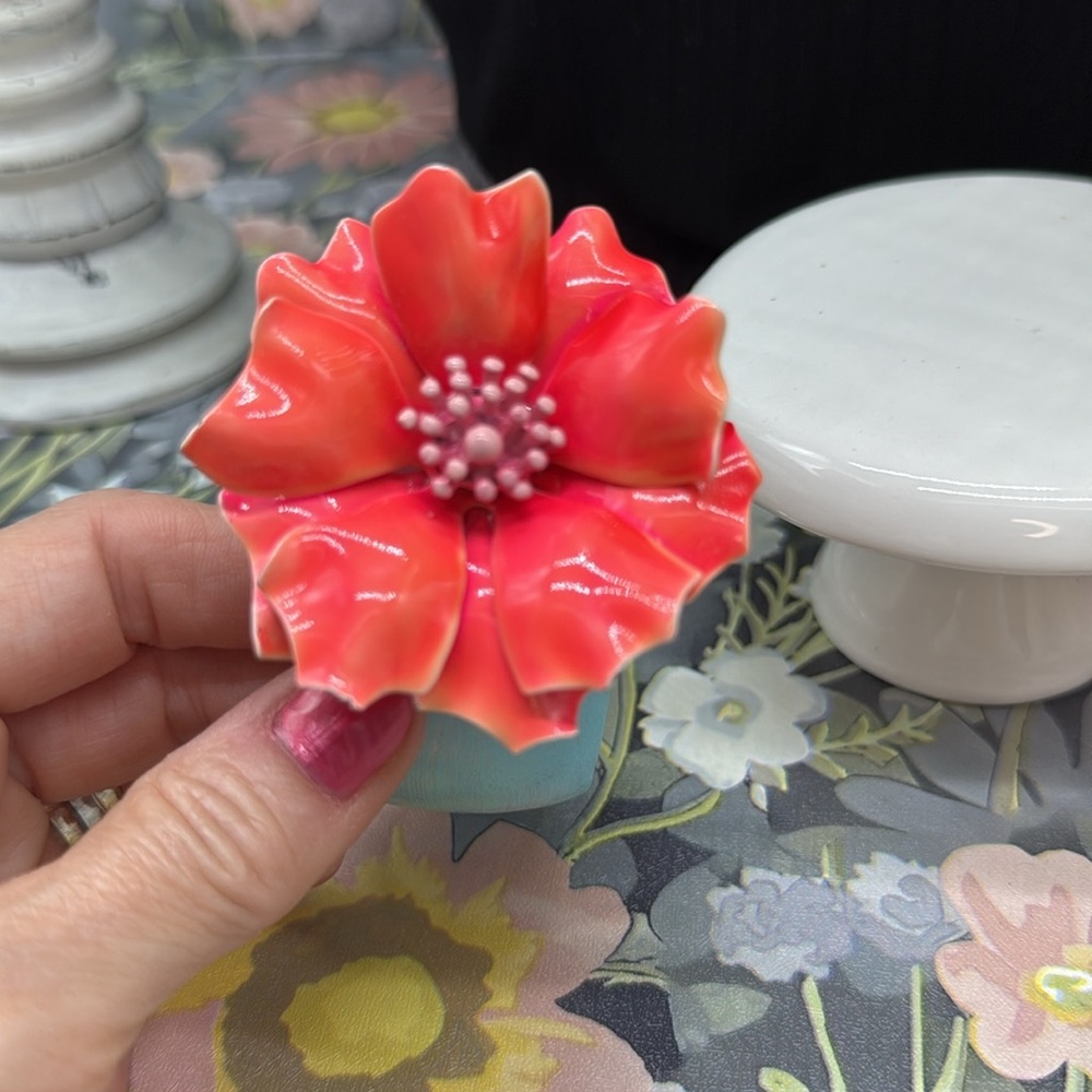 đź‘‘Adorned Crown Jewelry assemblage enamel salmon flower on teal cuff bracelet - Picture 4 of 11